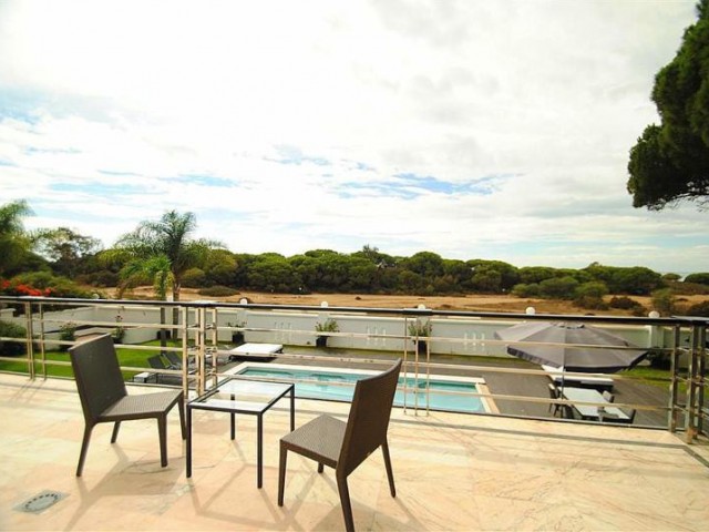 Villa avec 8 Chambres  à Cabopino