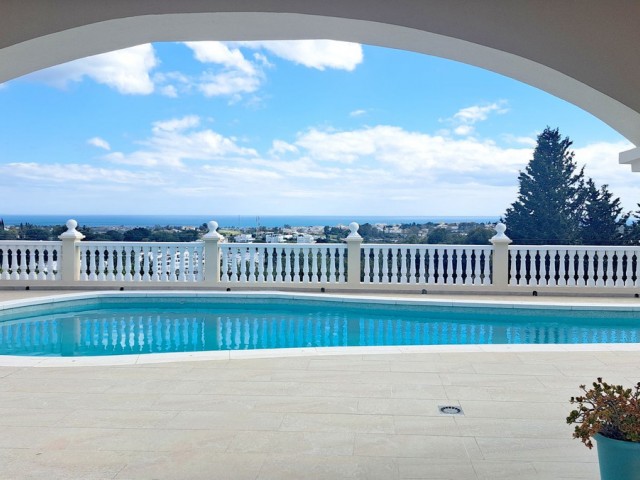 6 Sovrums Villa i La Quinta