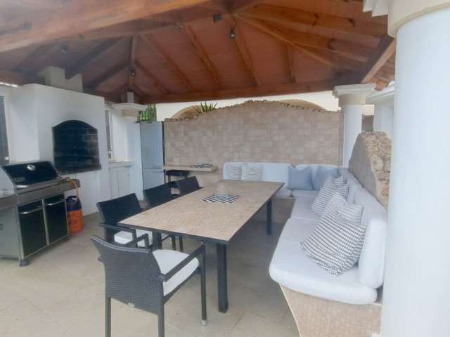 6 Sovrums Villa i La Quinta