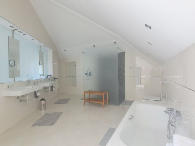 6 Sovrums Villa i La Quinta