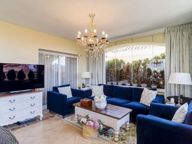 Appartement avec 3 Chambres  à Bahía de Marbella