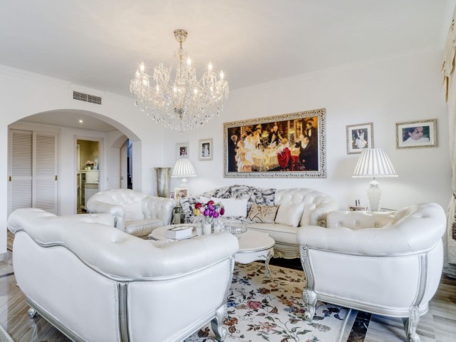 3 Schlafzimmer Apartment in Bahía de Marbella