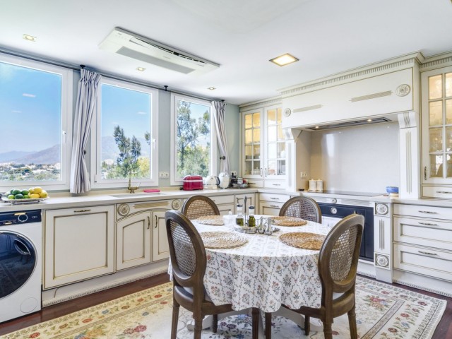 3 Schlafzimmer Apartment in Bahía de Marbella