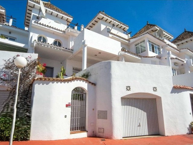 3 Bedrooms Townhouse in La Duquesa