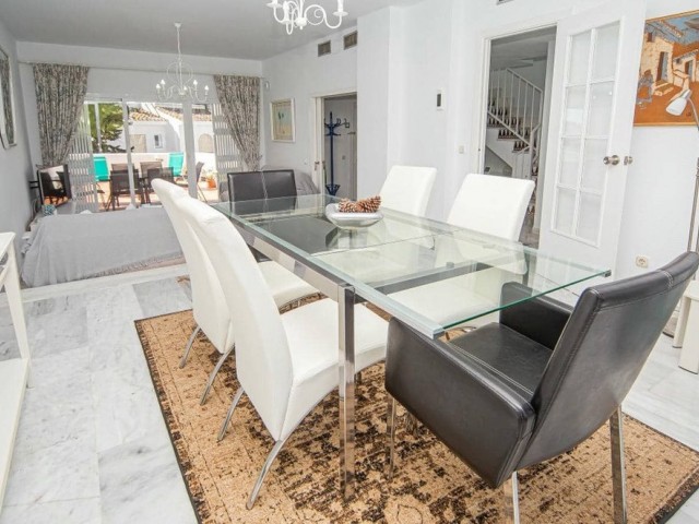 3 Bedrooms Townhouse in La Duquesa