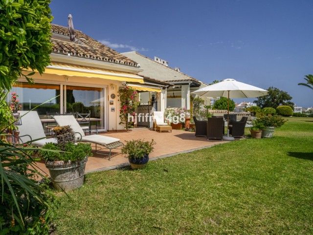 3 Soveroms Rekkehus i Nueva Andalucía