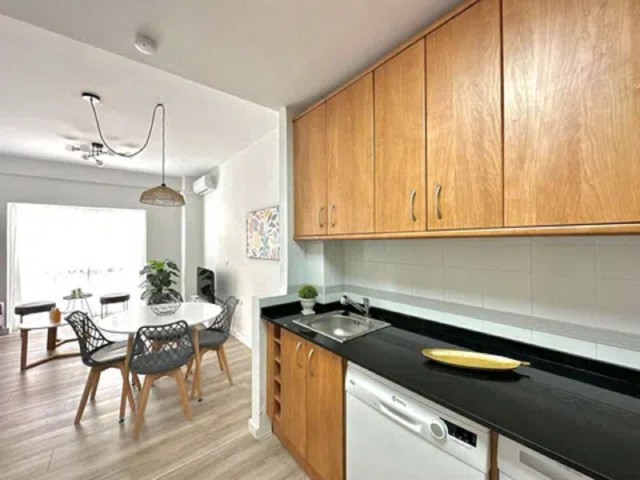 Apartamento con 2 Dormitorios  en Málaga Centro
