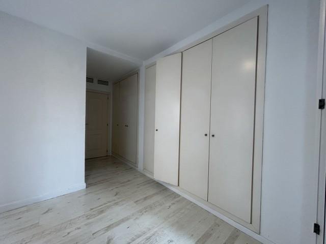 Apartamento con 3 Dormitorios  en Benalmadena Costa