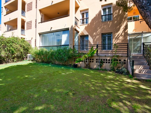Apartamento con 3 Dormitorios  en Marbella