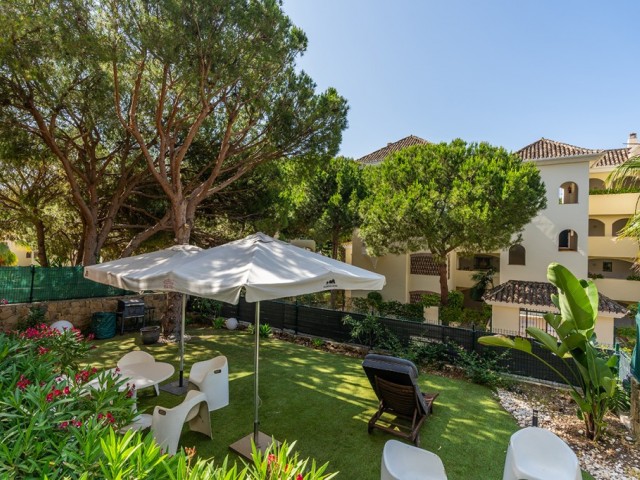Apartamento con 3 Dormitorios  en Marbella