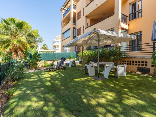 Apartamento con 3 Dormitorios  en Marbella