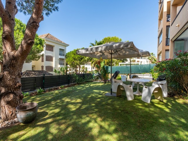Apartamento con 3 Dormitorios  en Marbella