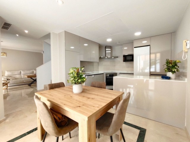 Villa, Casares, R5110408