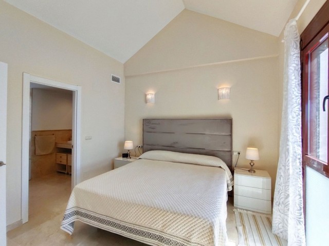 Villa, Casares, R5110408