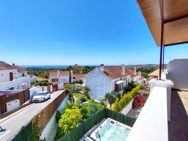 Villa avec 4 Chambres  à Casares