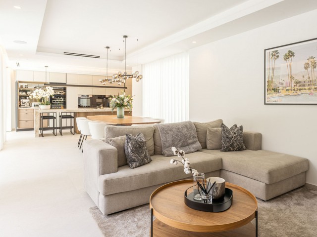 4 Schlafzimmer Villa in Nueva Andalucía