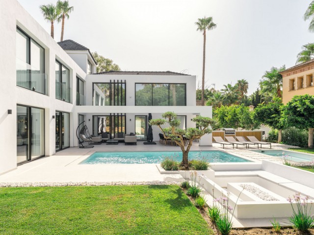 4 Schlafzimmer Villa in Nueva Andalucía