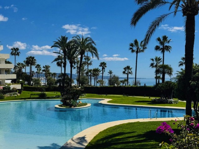 Apartamento con 5 Dormitorios  en Marbella