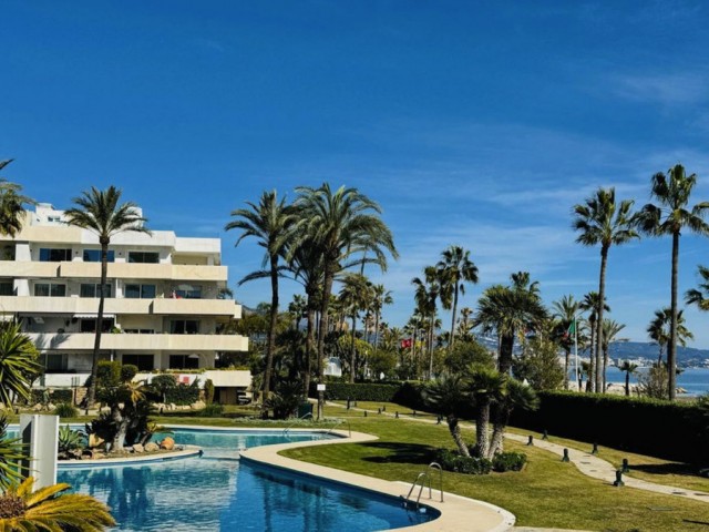 Apartamento con 5 Dormitorios  en Marbella