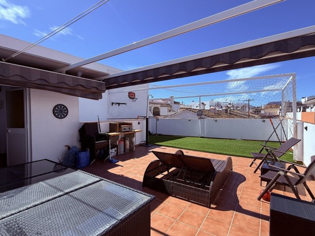 Apartamento con 3 Dormitorios  en La Cala de Mijas