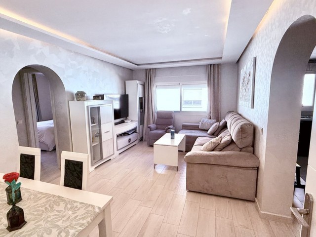 Apartamento con 3 Dormitorios  en La Cala de Mijas