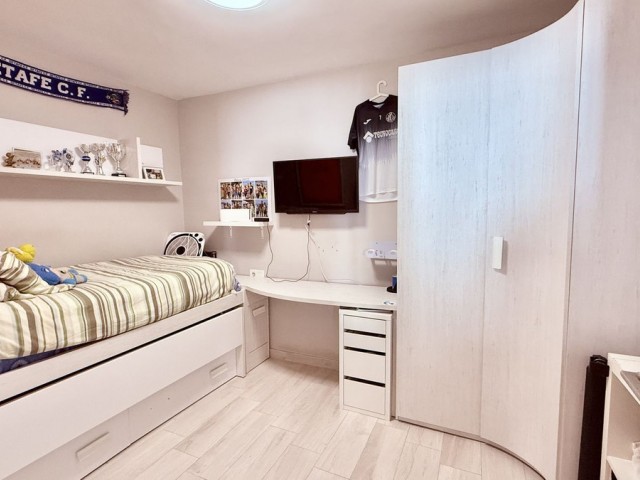 Apartamento con 3 Dormitorios  en La Cala de Mijas