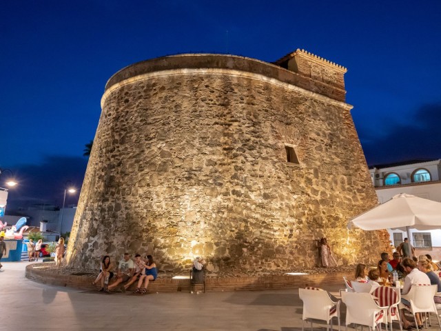 Apartamento con 3 Dormitorios  en La Cala de Mijas