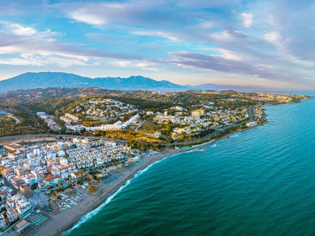 Apartamento con 3 Dormitorios  en La Cala de Mijas