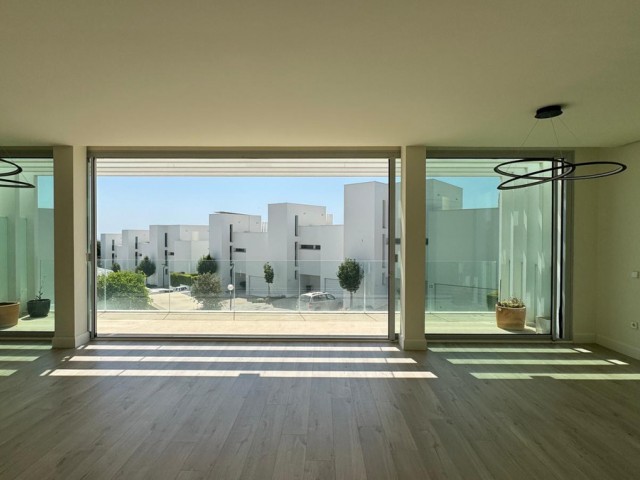 4 Bedrooms Townhouse in Sotogrande