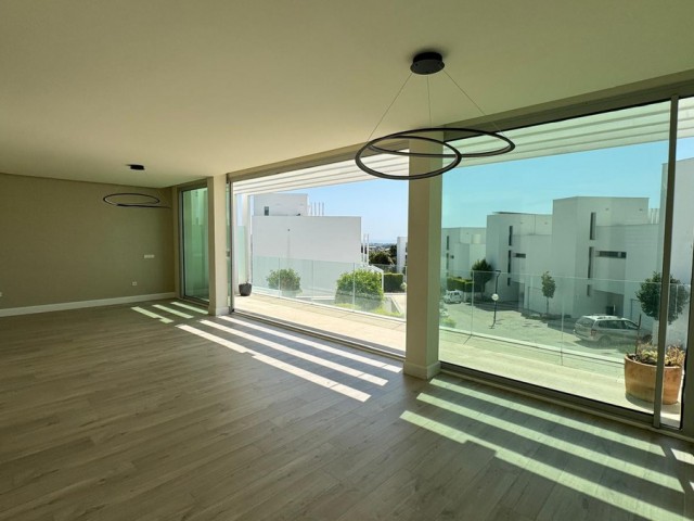4 Bedrooms Townhouse in Sotogrande