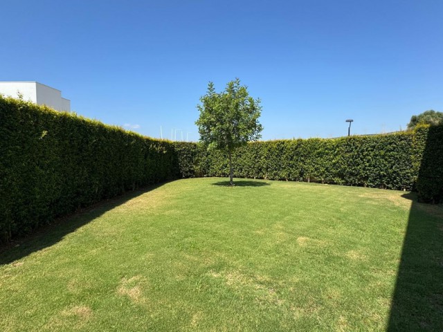 4 Bedrooms Townhouse in Sotogrande