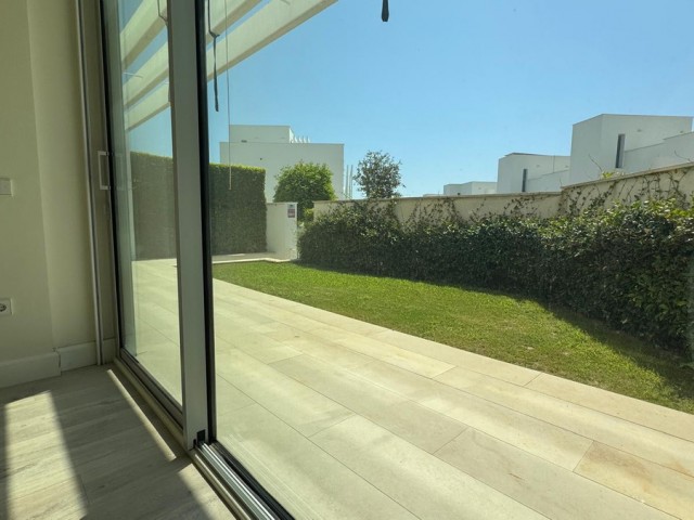 4 Bedrooms Townhouse in Sotogrande
