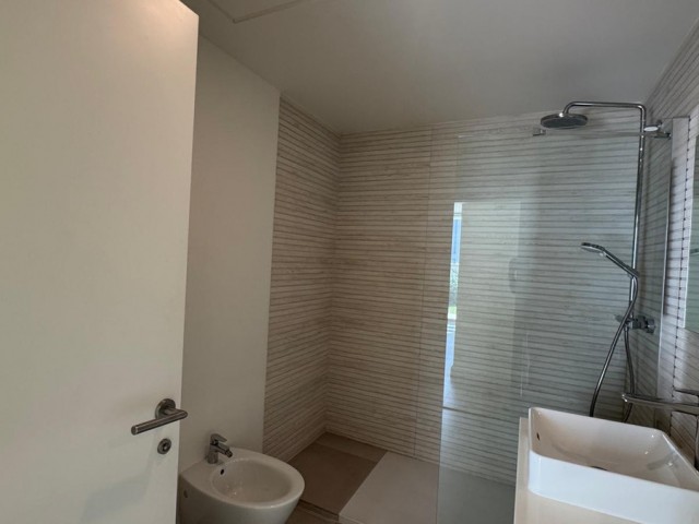 4 Bedrooms Townhouse in Sotogrande