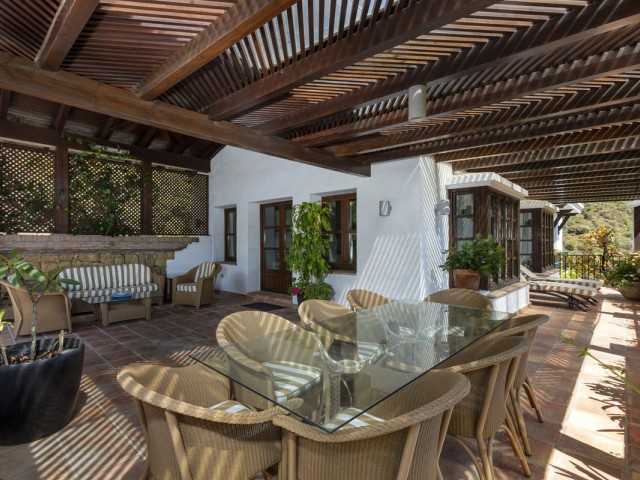 4 Sovrums Villa i Benahavís