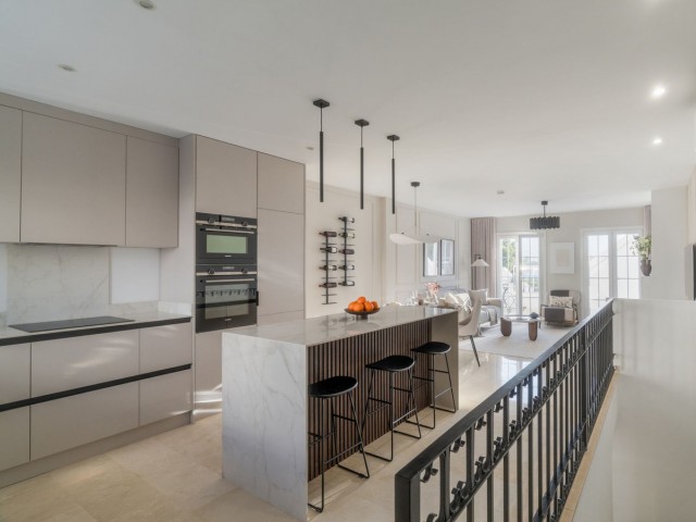 2 Slaapkamer Rijtjeshuis in Nueva Andalucía