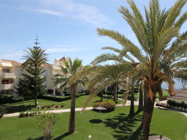 Apartamento con 2 Dormitorios  en La Cala de Mijas
