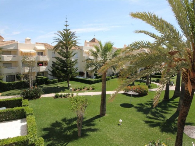 Apartamento con 2 Dormitorios  en La Cala de Mijas