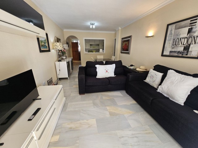 Apartamento con 2 Dormitorios  en La Cala de Mijas