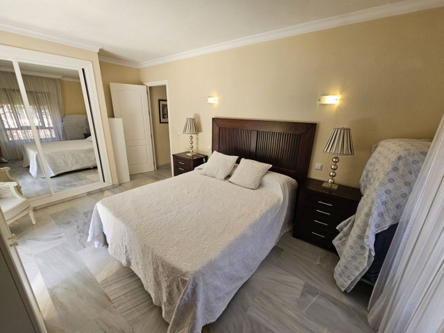 Apartamento con 2 Dormitorios  en La Cala de Mijas