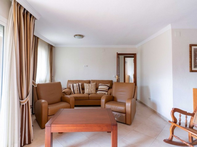 Apartamento con 3 Dormitorios  en Fuengirola