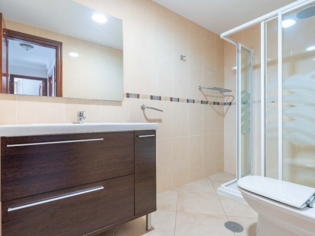 Apartamento con 3 Dormitorios  en Fuengirola