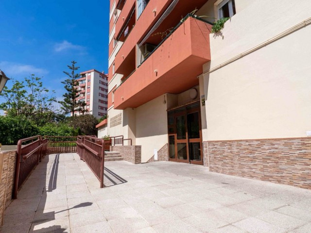 Apartamento con 3 Dormitorios  en Fuengirola