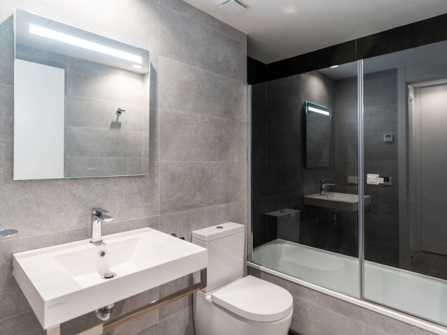 Apartamento con 2 Dormitorios  en Fuengirola