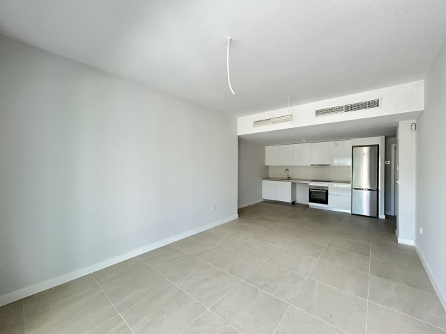 Apartamento, New Golden Mile, R5114620