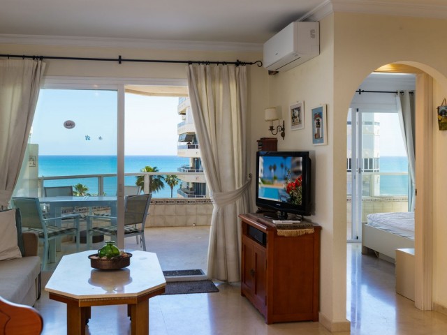 2 Schlafzimmer Apartment in La Carihuela