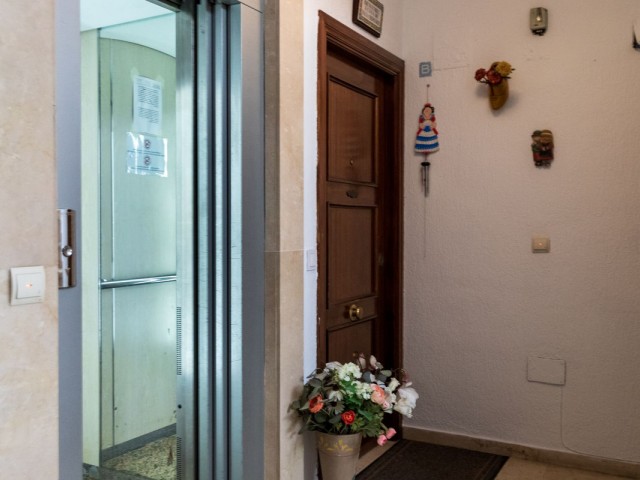 2 Schlafzimmer Apartment in La Carihuela