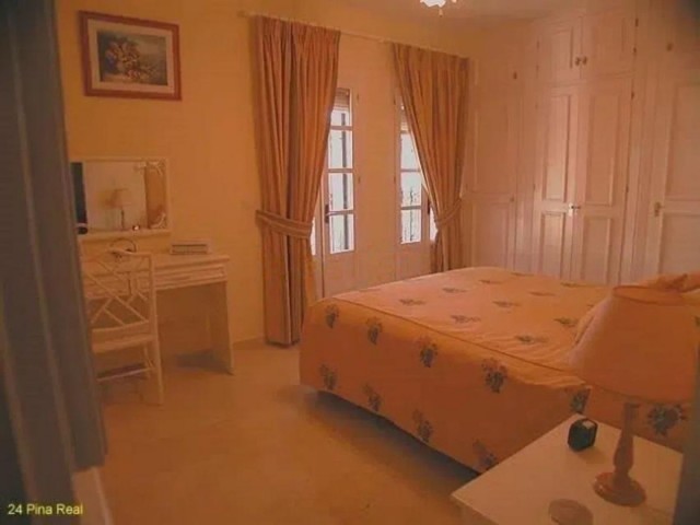 3 Sovrums Villa i Estepona