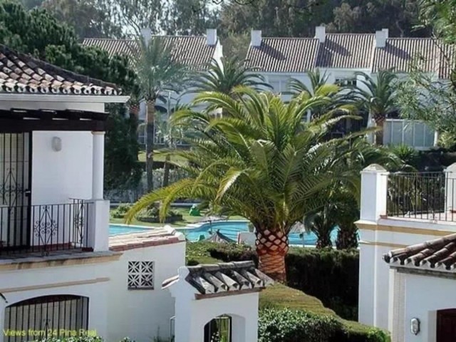 3 Sovrums Villa i Estepona