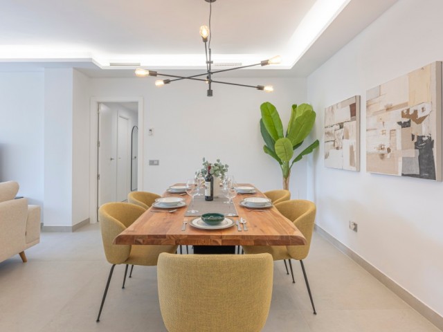 Apartamento con 3 Dormitorios  en Marbella