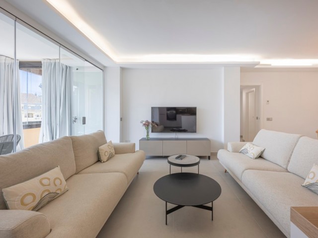 Apartamento con 3 Dormitorios  en Marbella